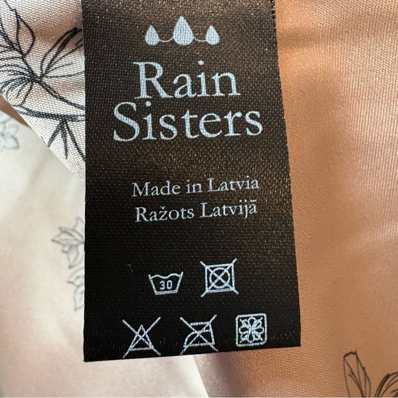 Rain Sisters Elegant Red Trench Coat for Women. NWT. Size L petite.  Gorgeous! - Picture 10 of 16